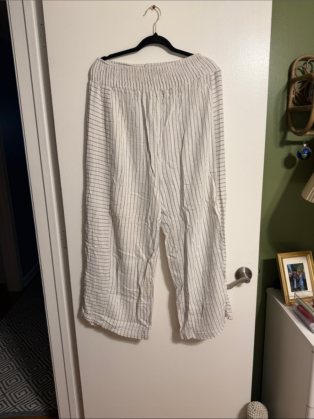 Cynthia Rowley White Pinstripe Elastic-Waist Pants